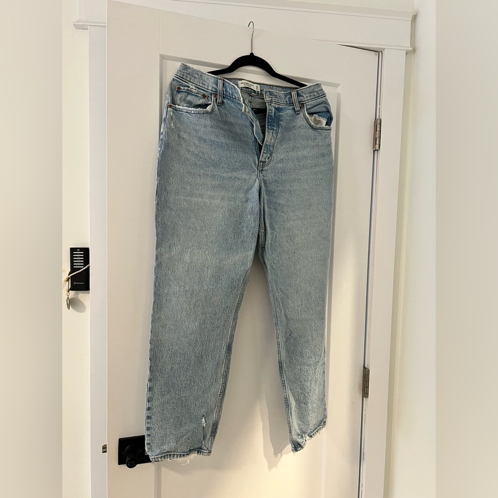 Abercrombie & Fitch Light Wash Denim
